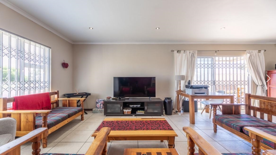 3 Bedroom Property for Sale in Zonnendal Western Cape